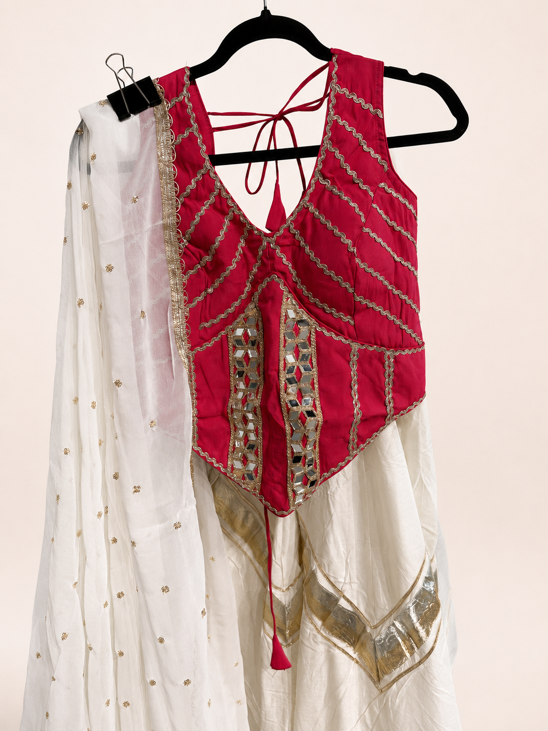 Red and White Cross Cut Choli Design with Sleeveless Top