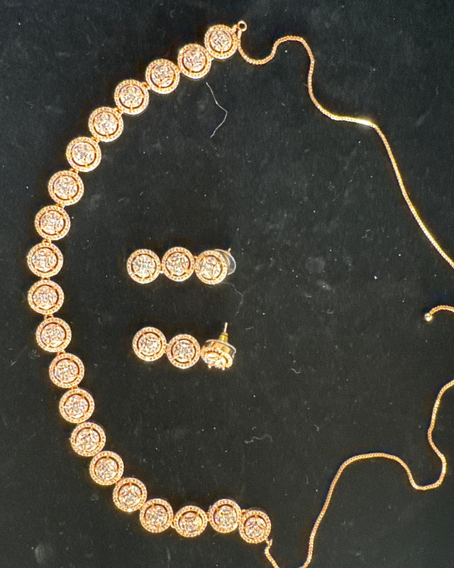 Round diamond heavy set in rose gold