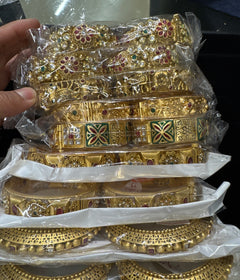 Antique gold bracelet multiple quantity