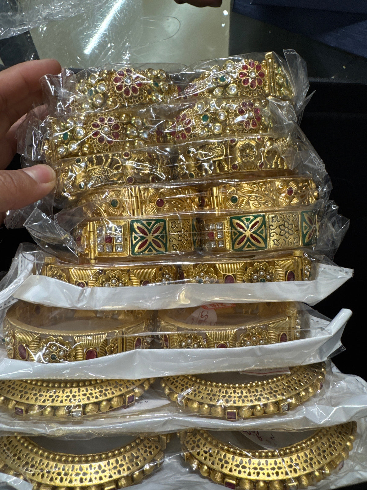 Antique gold bracelet multiple quantity