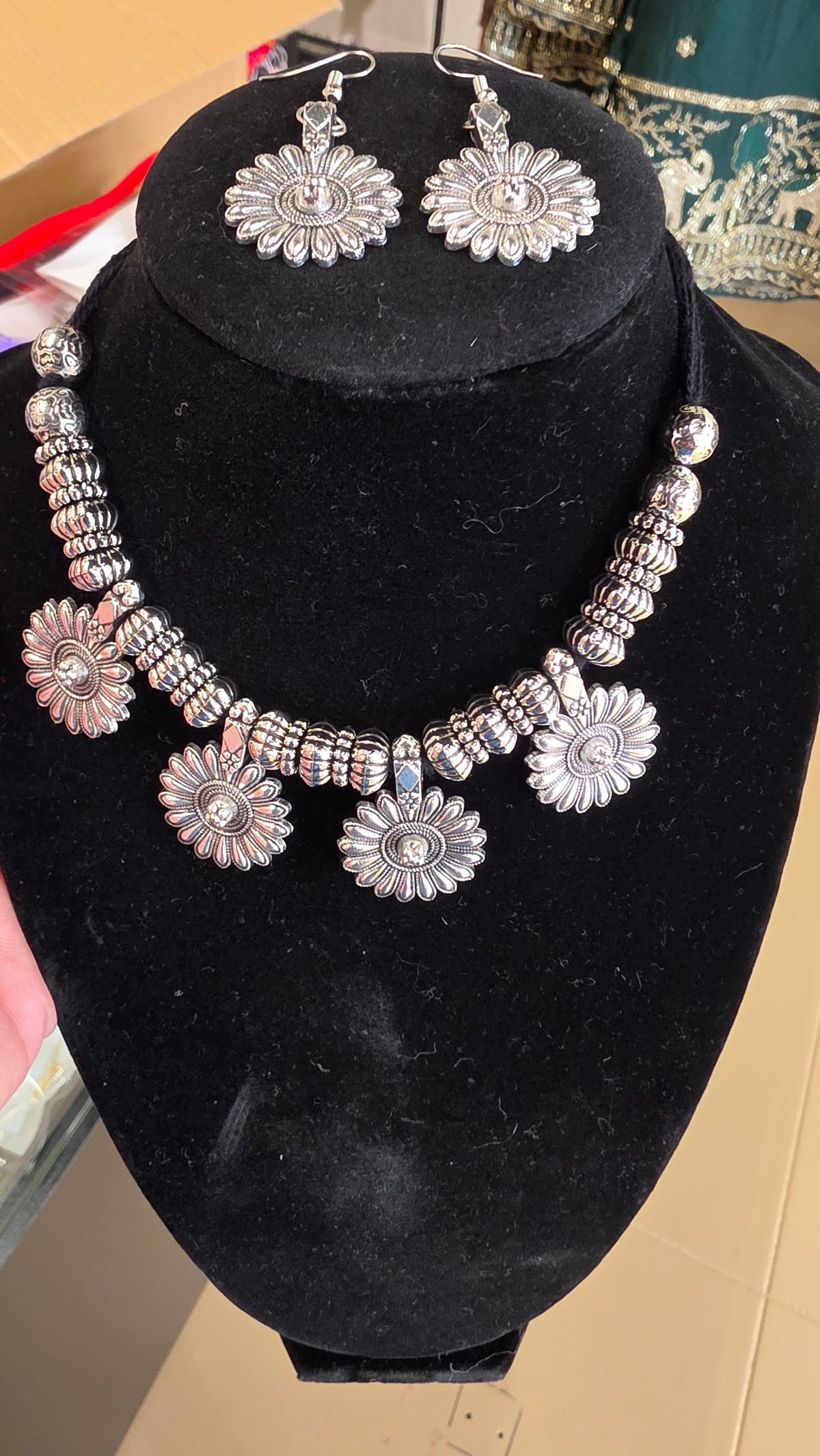 Small sunflower necklace/dokiyu with earrings