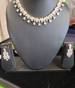 Star light crystal diamond set in golden