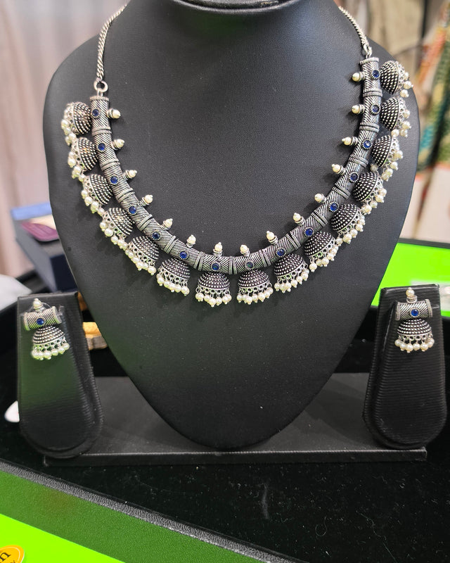 Oxodised choker with jumka