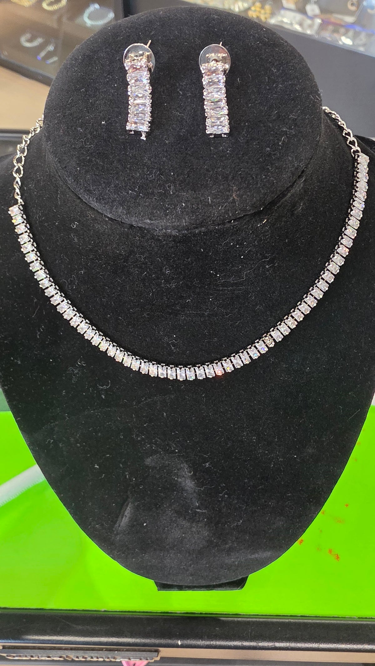 Diamond crysatl necklace with Earrings Silver/Rose gold