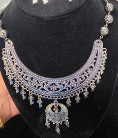 Oxodised sphere shaped necklace with earring