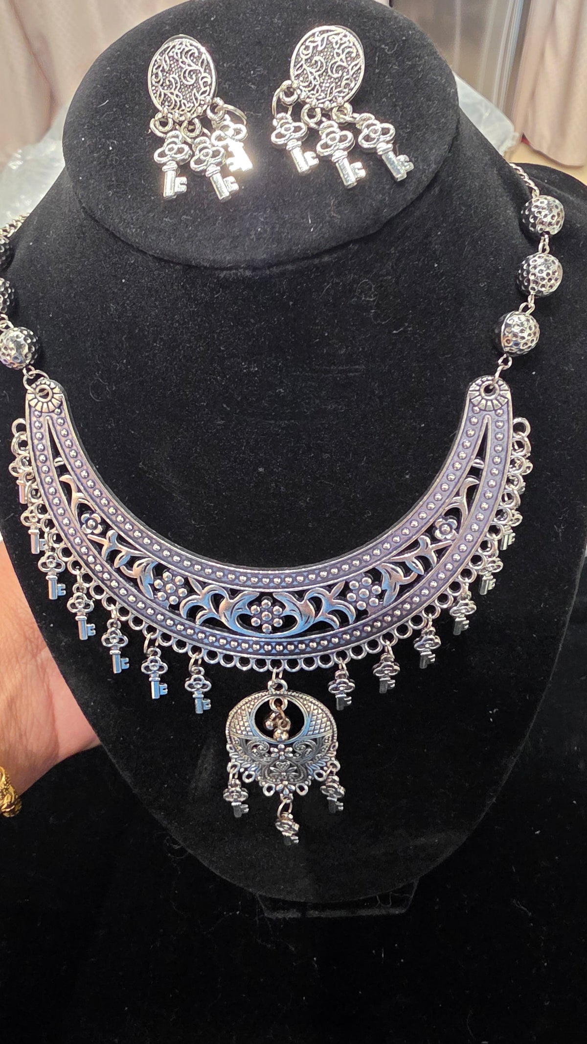 Oxodised sphere shaped necklace with earring