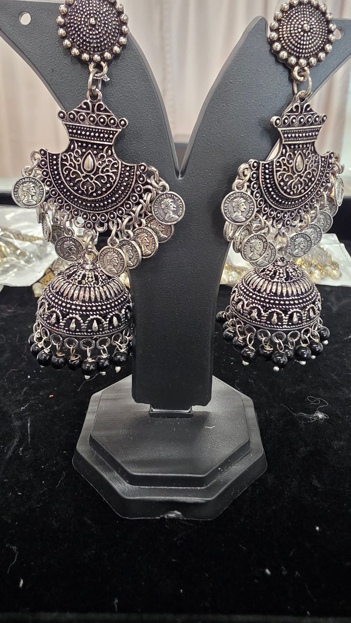 Oxodised long earring with black beads on jumka