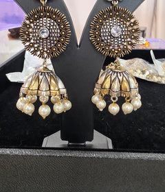 Silver and gold touch oxodised earring with pearl