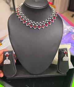 Red and diamond elegant squrecut necklace with dangling Earring